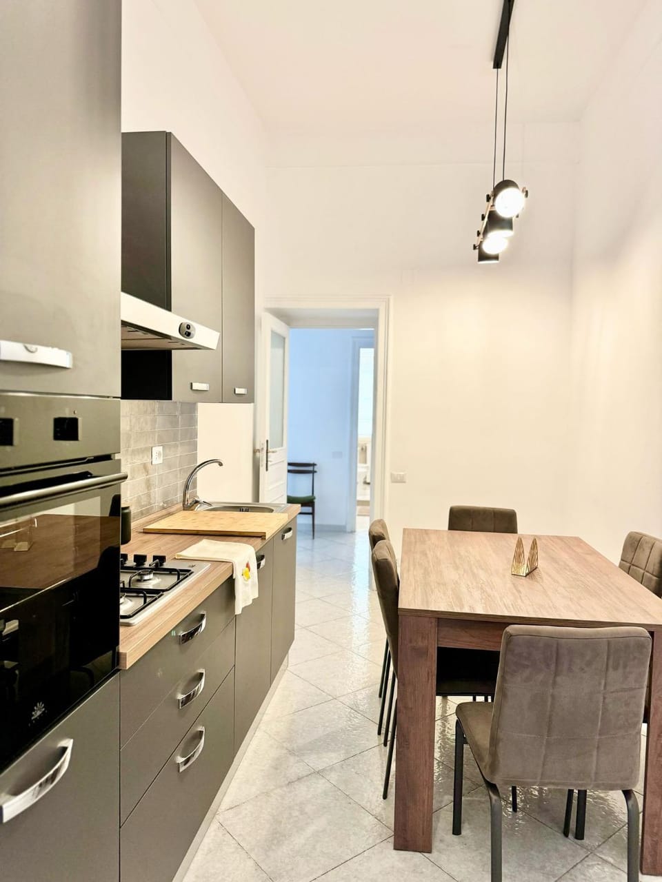Holiday House Station Apartment in Naples