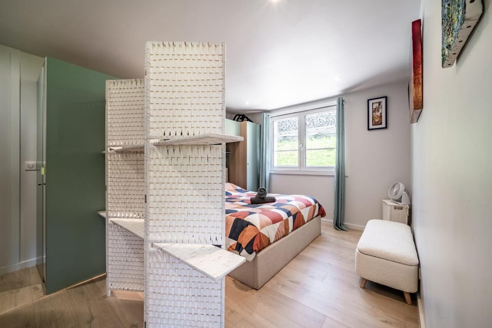 Living room, Bedroom