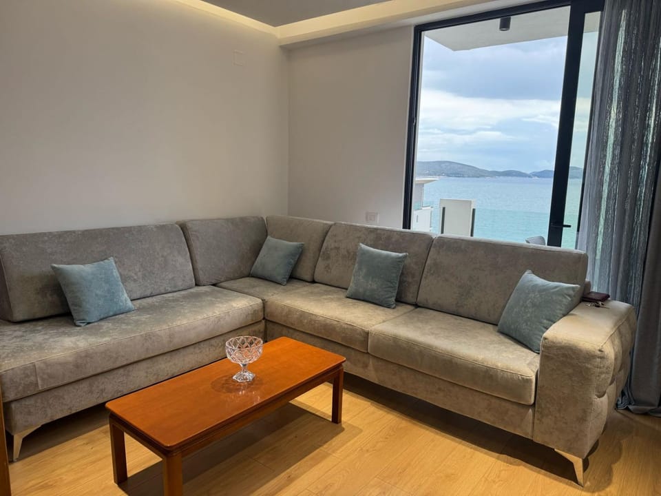 Living room, Sea view