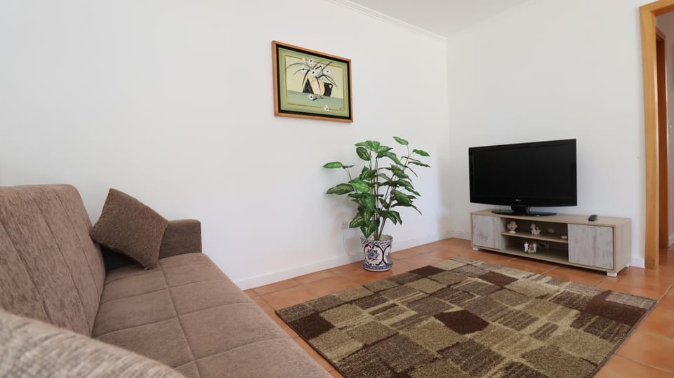 Communal lounge/ TV room, TV and multimedia, Living room, Seating area