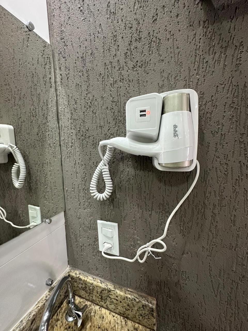 suite no centro de miguel pereira Bed and Breakfast in Miguel Pereira