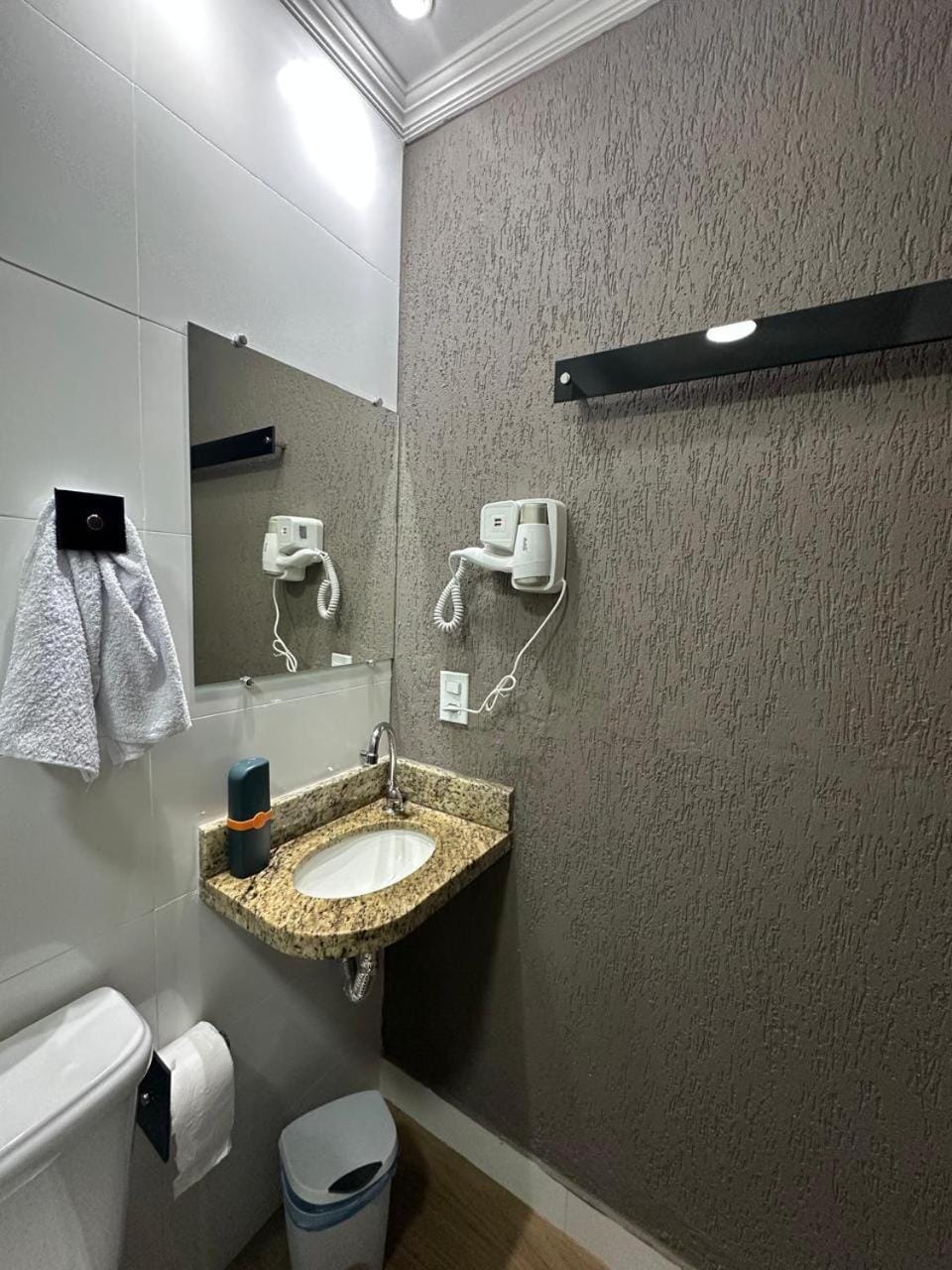 suite no centro de miguel pereira Bed and Breakfast in Miguel Pereira