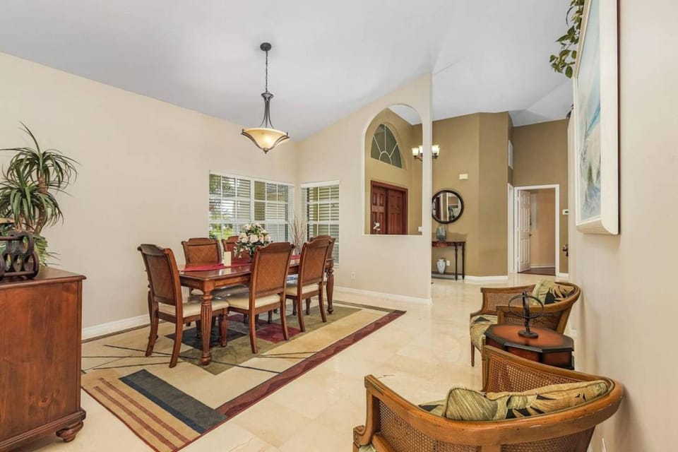 Dining area, Buffet breakfast