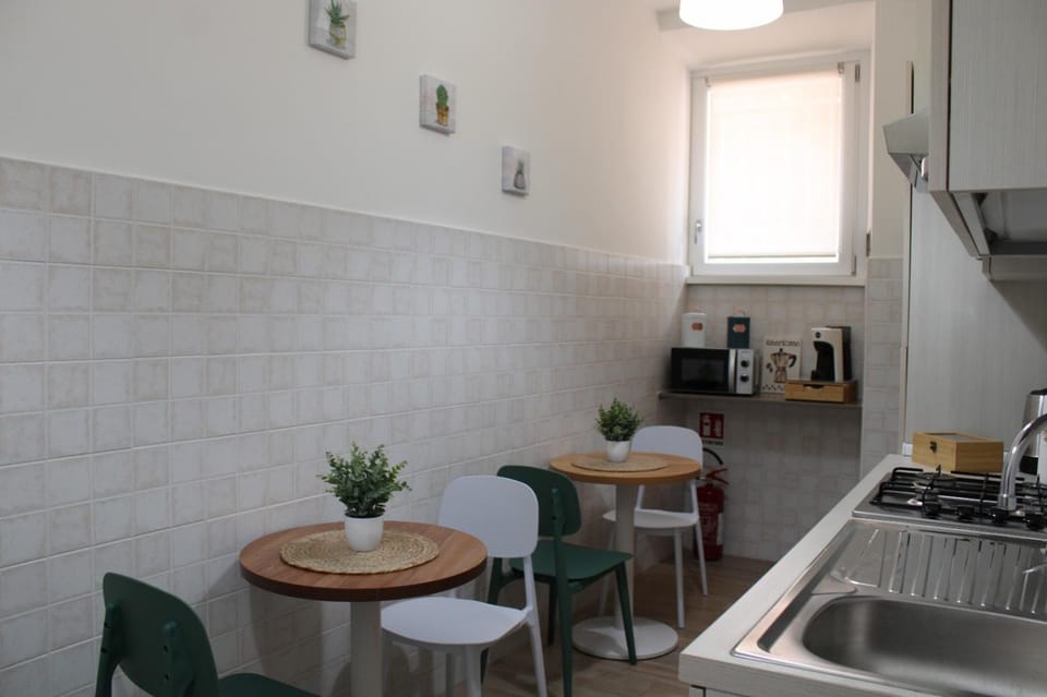 Coffee/tea facilities, Kitchen or kitchenette