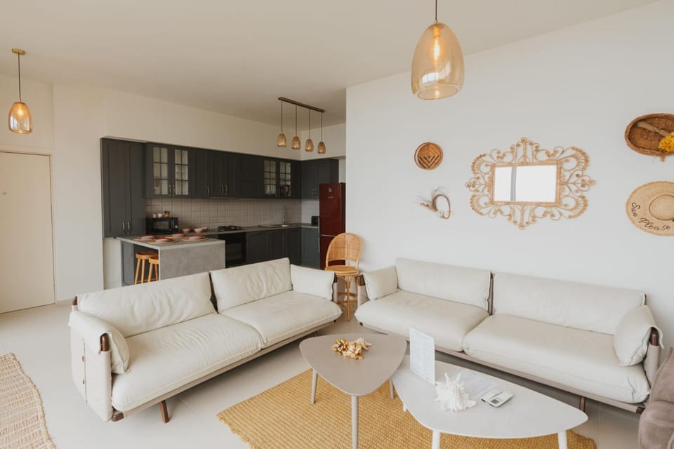 Kitchen or kitchenette, Living room, Seating area, Dining area, minibar, pet friendly, stove