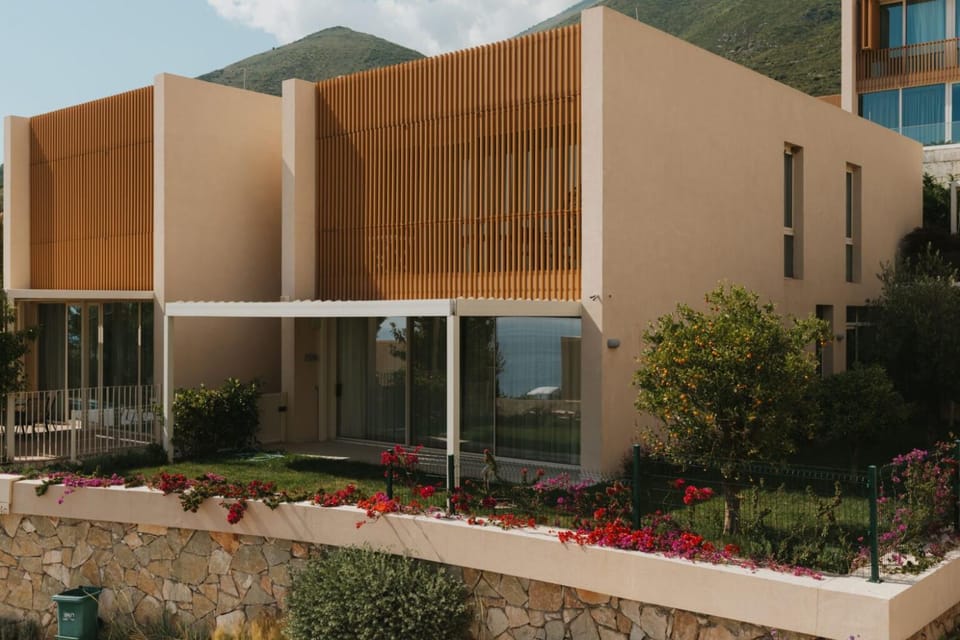 Property building, Spring, Day, Natural landscape, Garden, Garden view, Mountain view