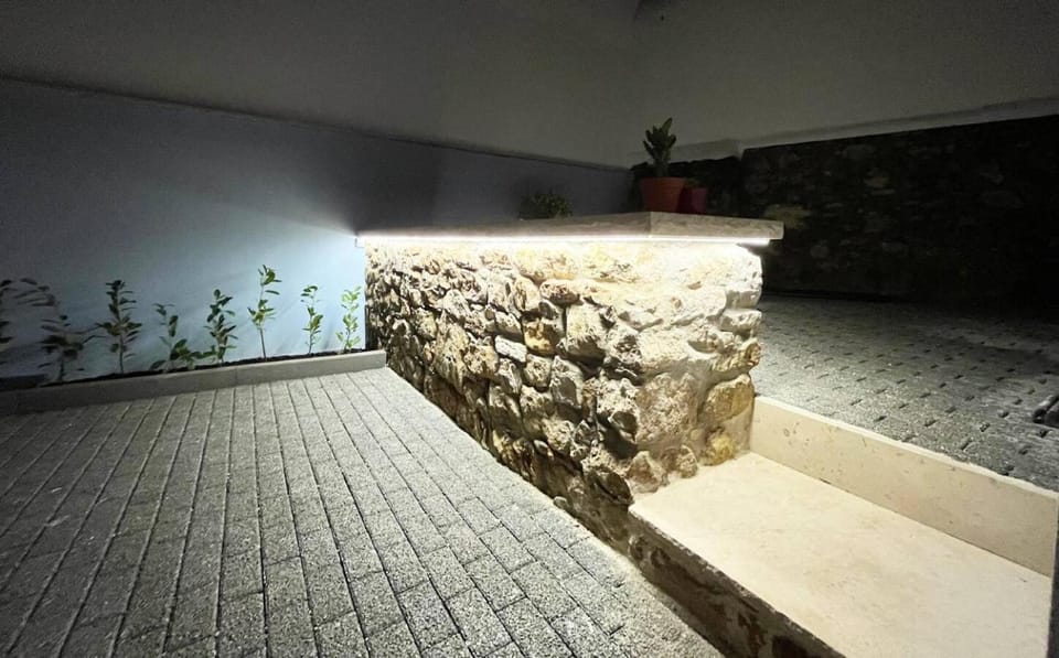 Property building, Balcony/Terrace