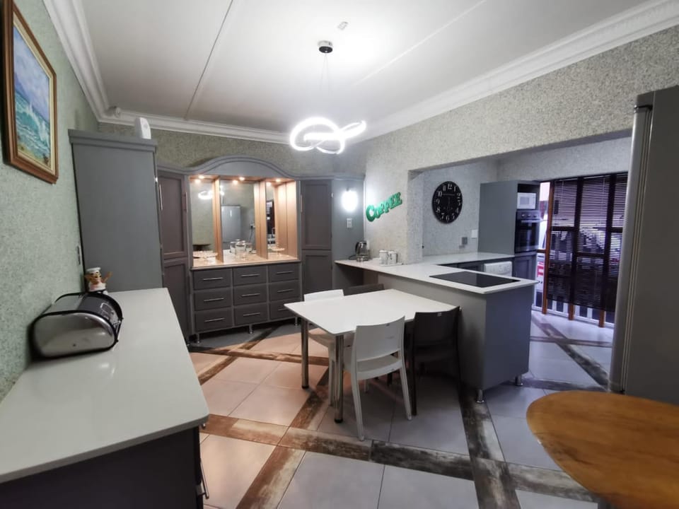 Vuurpyl Accommodation Bed and Breakfast in North West, South Africa
