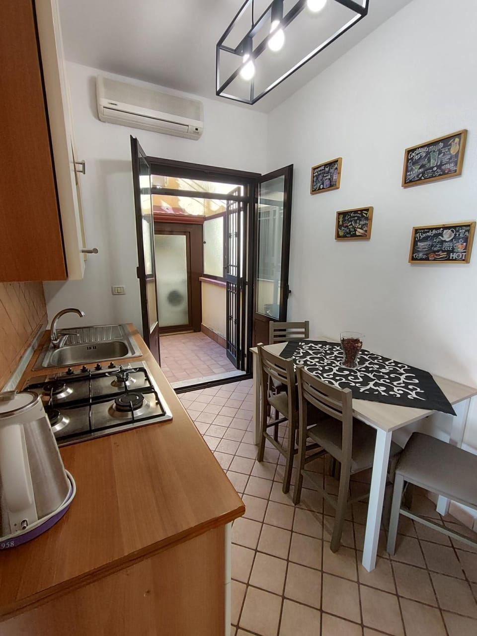 Kitchen or kitchenette