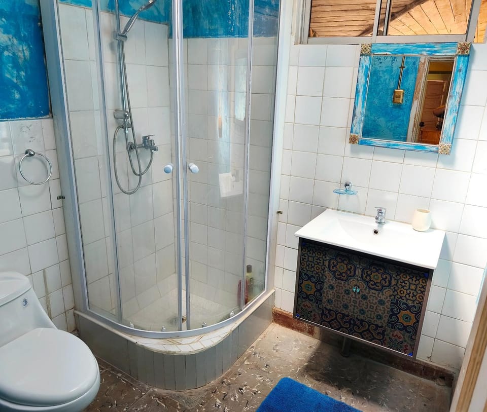 Shower, Bathroom, Bath, towels