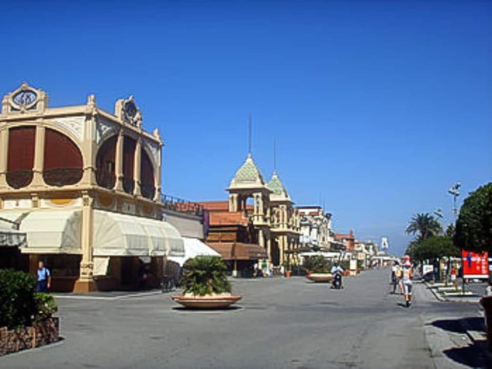 Nearby landmark