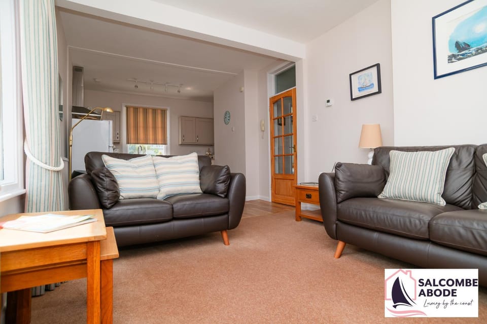 5 Glenthorne-Cosy Retreat - Harbour View & Parking Apartment in Salcombe