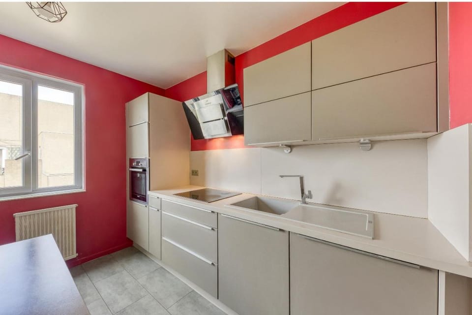 Chambre orange 4 Vacation rental in Corbeil-Essonnes