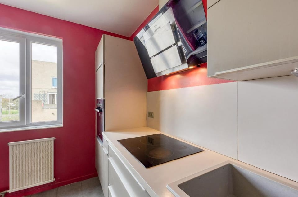 Chambre orange 4 Vacation rental in Corbeil-Essonnes