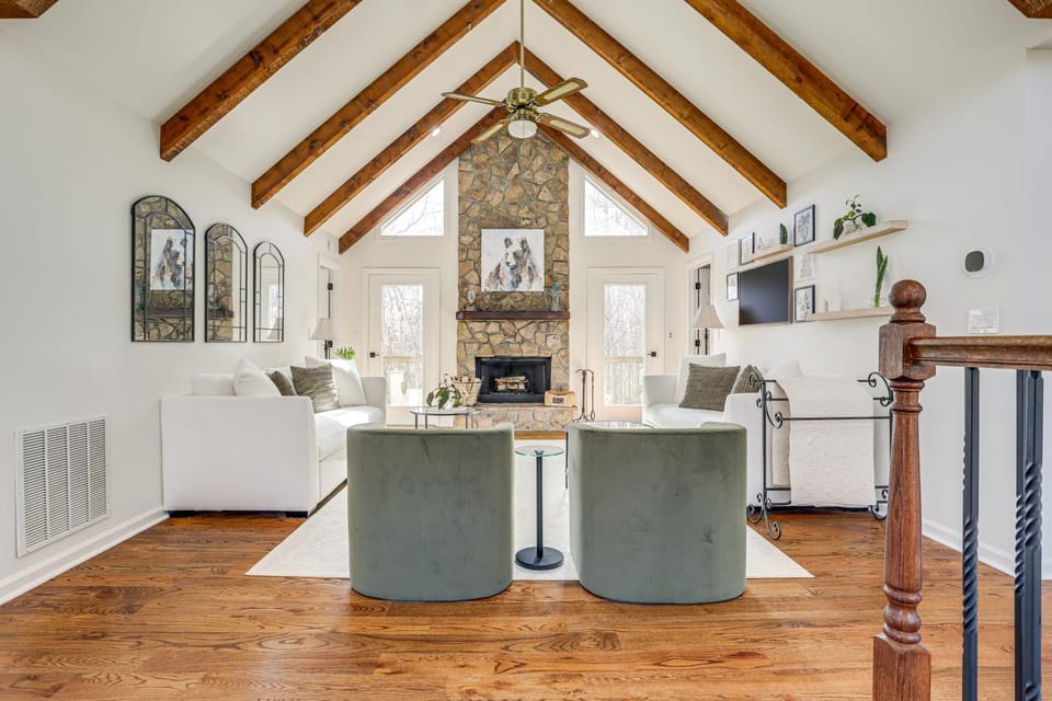 Serenity Now: Big Canoe Mountain Home! House in Georgia