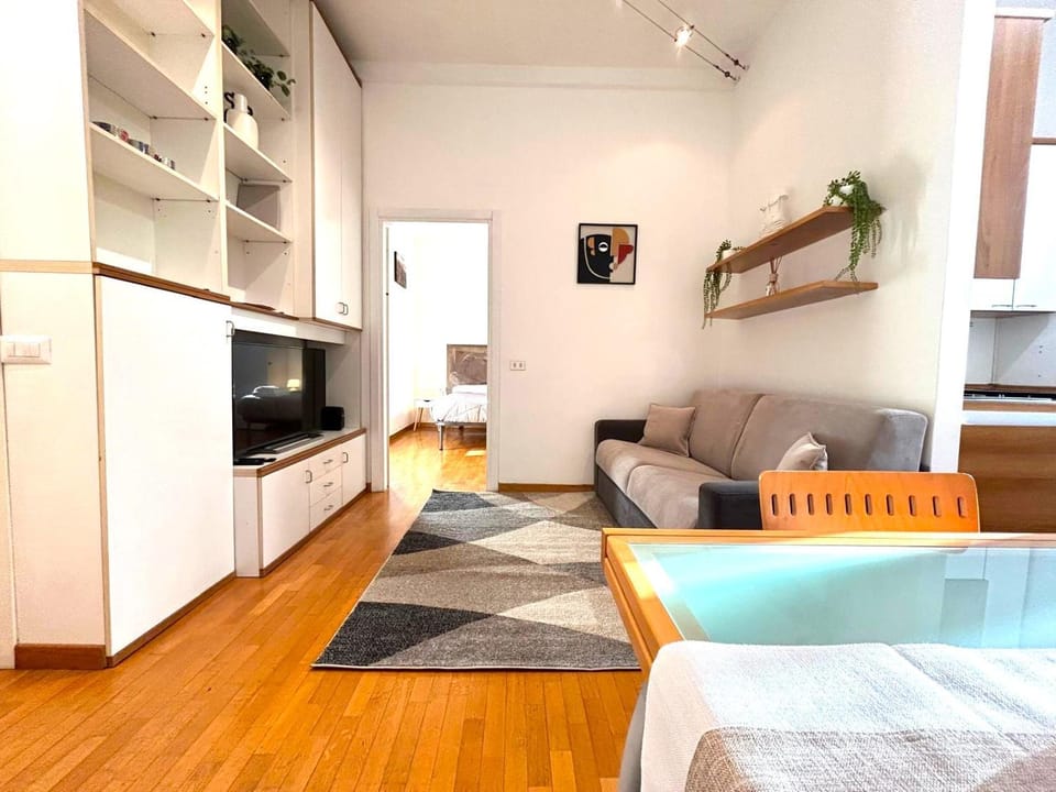 Urban Perspective - 250 meters from the metro Apartment in Milan