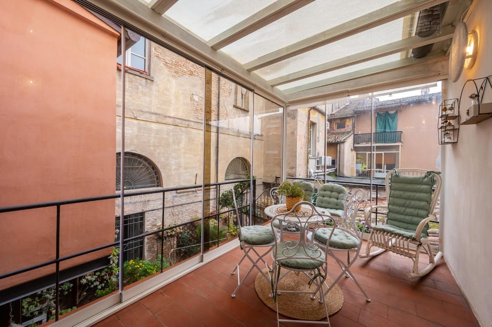 Il Campanile - Free WiFi & Private Parking Apartment in Emilia-Romagna