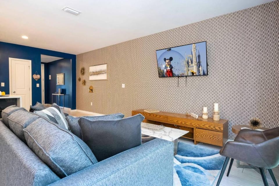 TV and multimedia, Living room, Seating area