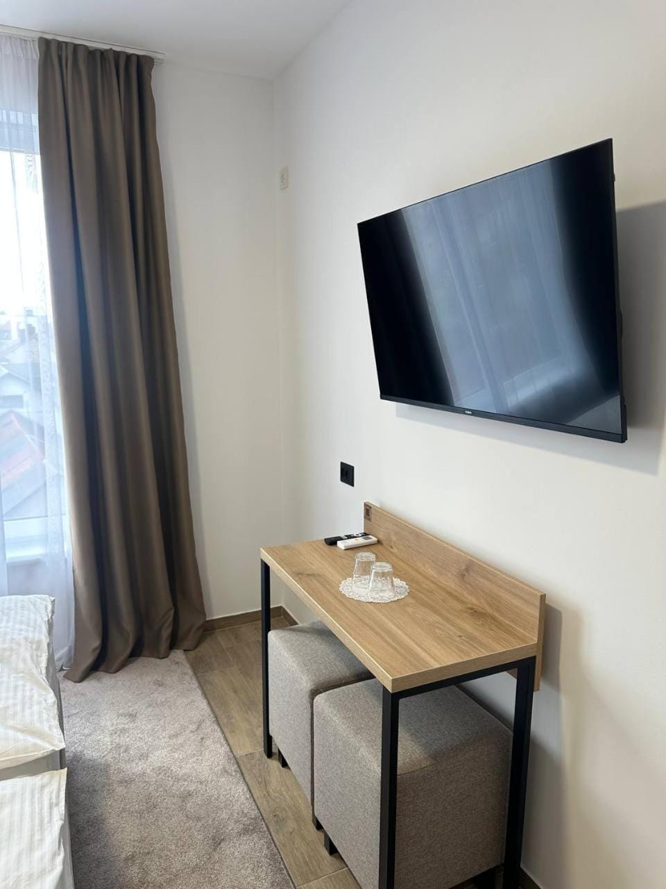 TV and multimedia, Photo of the whole room