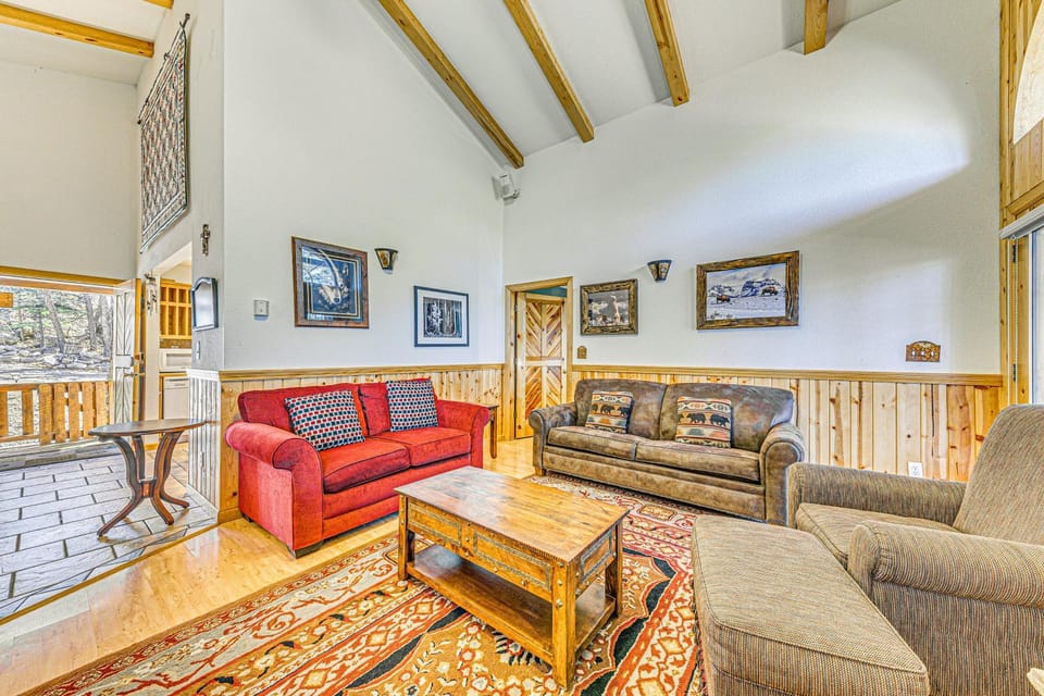 2 Mi to Dtwn: Cloudcroft Home w/ Furnished Deck House in Cloudcroft