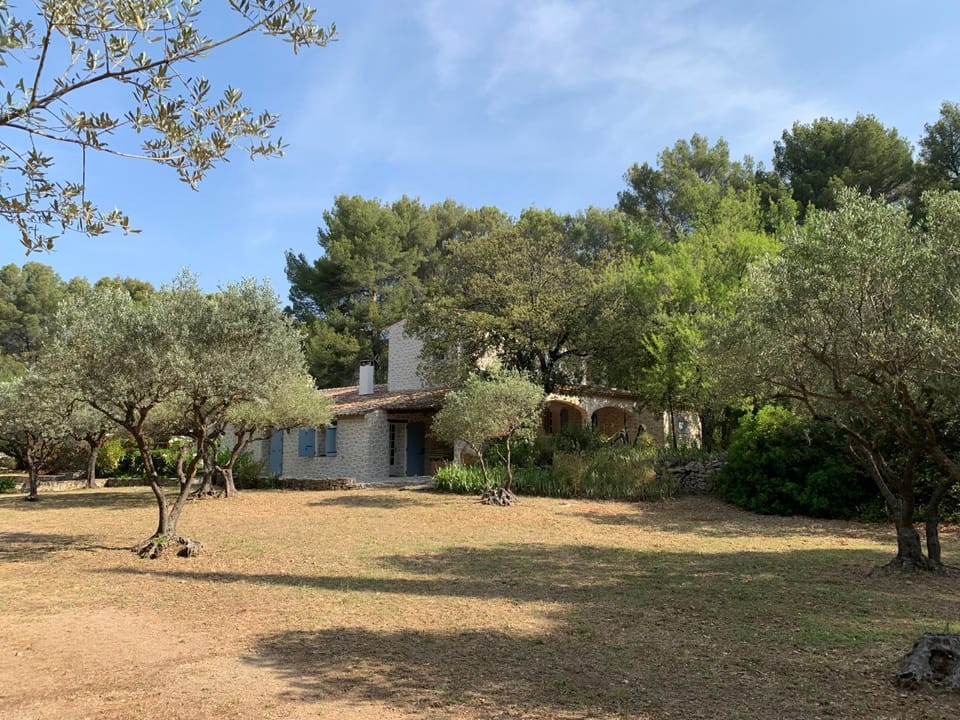 Villa Tourmarin à Flayosc, vue et parc de 3 hectares House in Flayosc