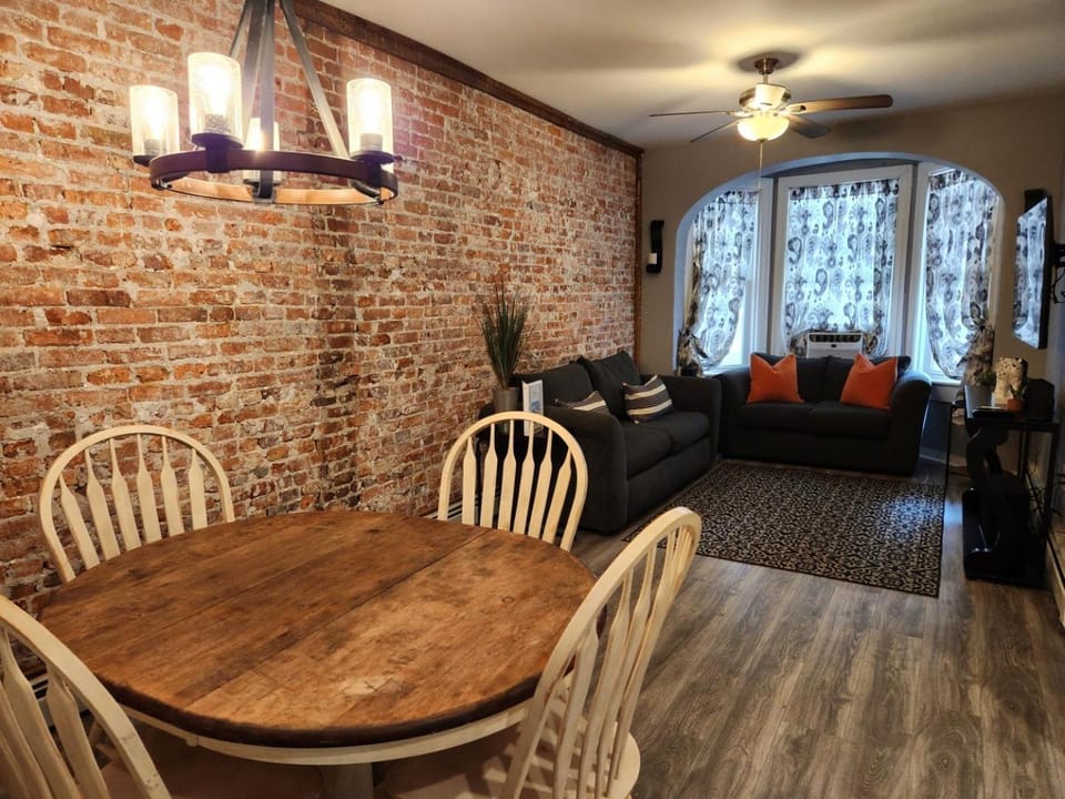 Blue Anchor Estate-BEACH BLOCK in the Orange Loop House in Atlantic City