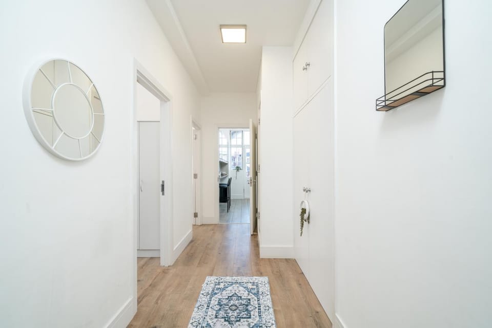 Elegant 4 Bed Flat Opposite Hyde Park Apartment in City of Westminster