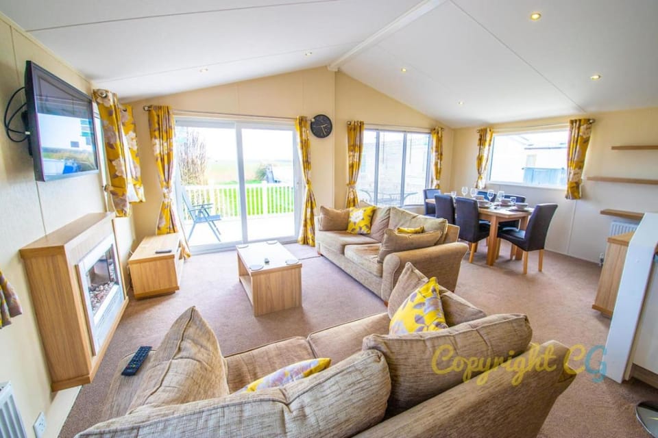 MP720 Lodge - Camber Sands Campground/ 
RV Resort in Camber