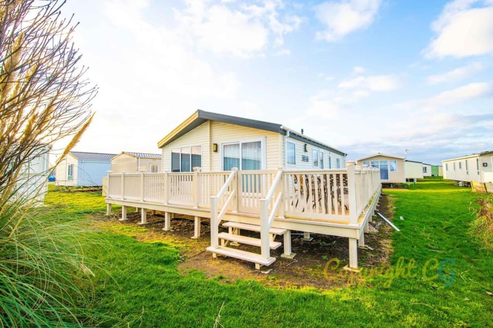 MP720 Lodge - Camber Sands Campground/ 
RV Resort in Camber