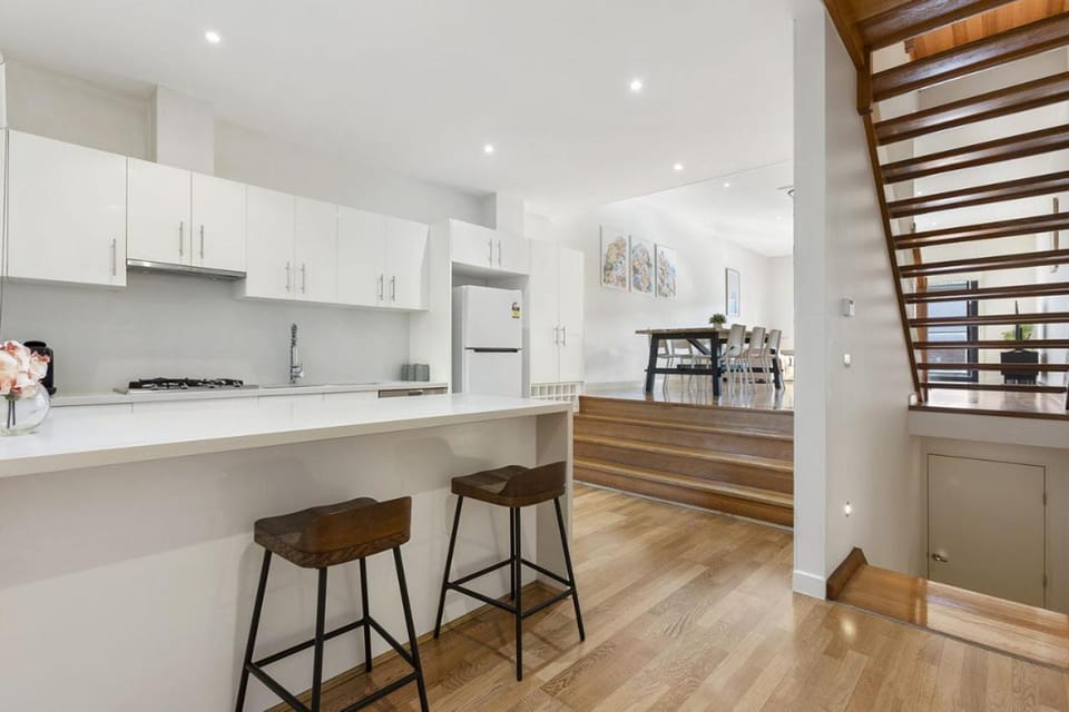 Domi Rentals The Chadstone Homes House in City of Monash
