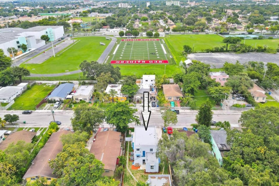 Celeste House Enjoy Caribbean 2BR APT Apartment in Miami