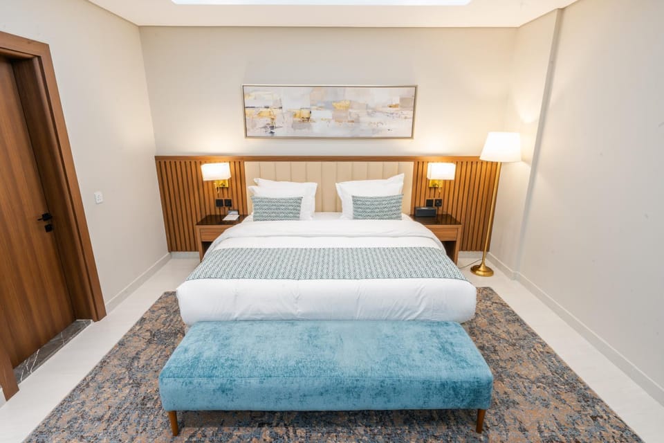 Photo of the whole room, Bedroom