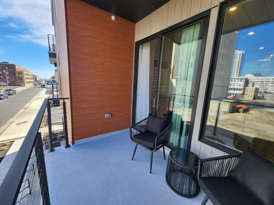 The James Suite One-Newly Built, 2 BR, Beach Block House in Atlantic City