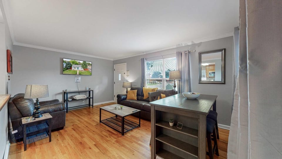 Great two bedroom family spot with convenient access to downtown House in Denver