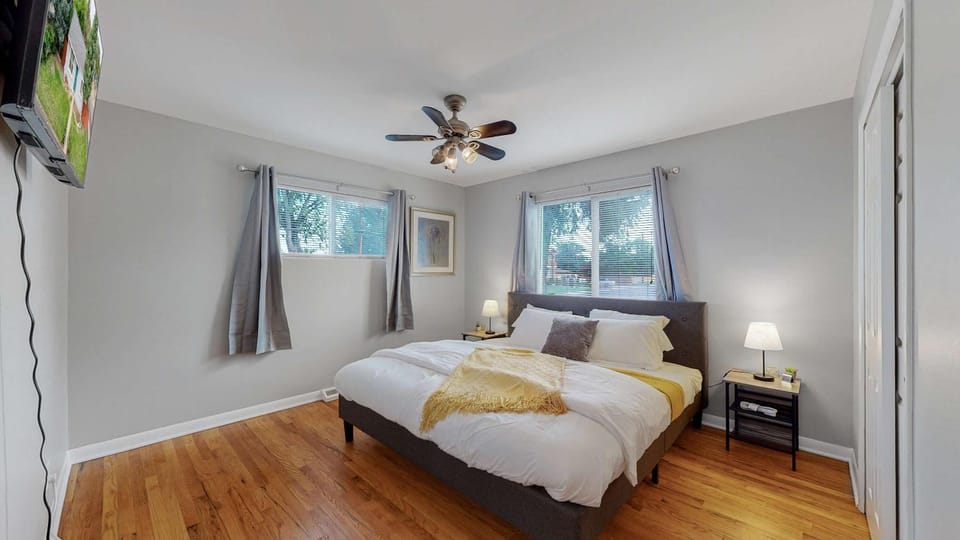 Great two bedroom family spot with convenient access to downtown House in Denver
