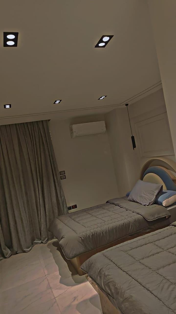 شقه فندقيه بالدقي ميدان المساحه Apartment in Egypt