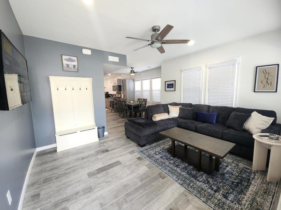 Neat Retreat-Comfortable & Cozy 2 BR,Close to all! House in Atlantic City