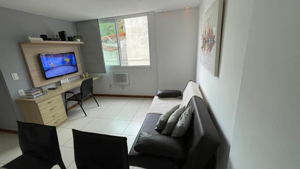 Communal lounge/ TV room, Bed, Living room, Seating area