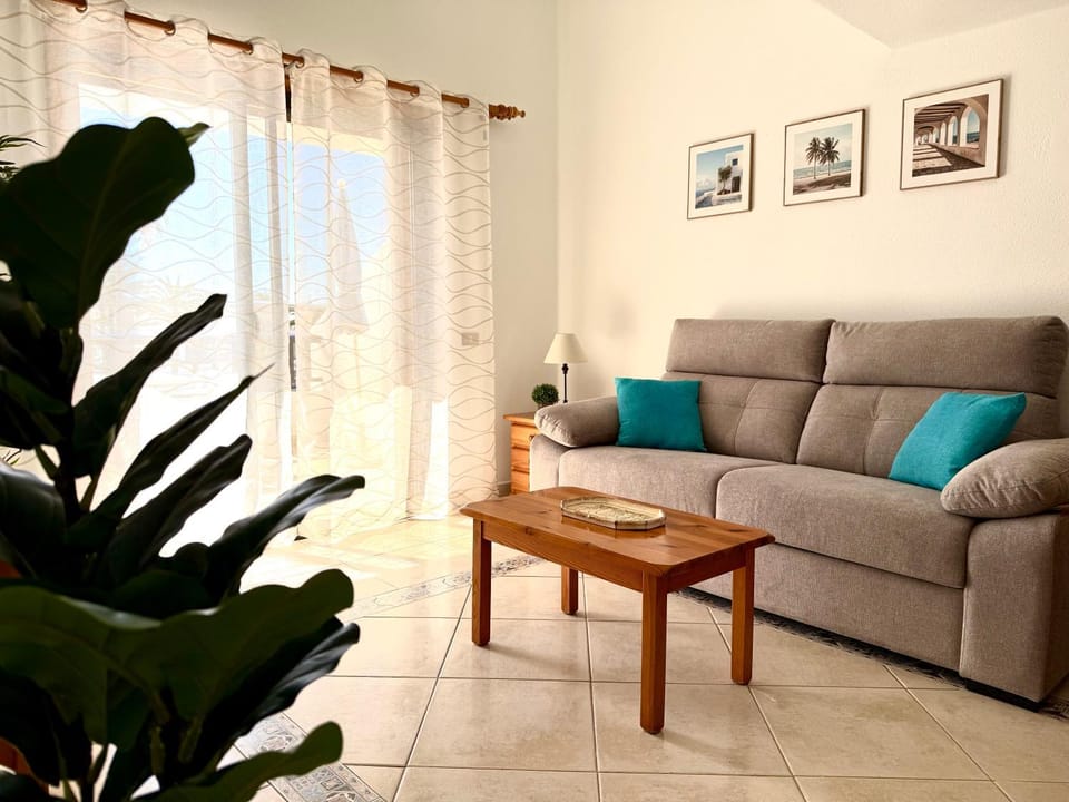 Cozy seaside apartment 323 in Parque Santiago 2 Apartment in Playa de las Americas