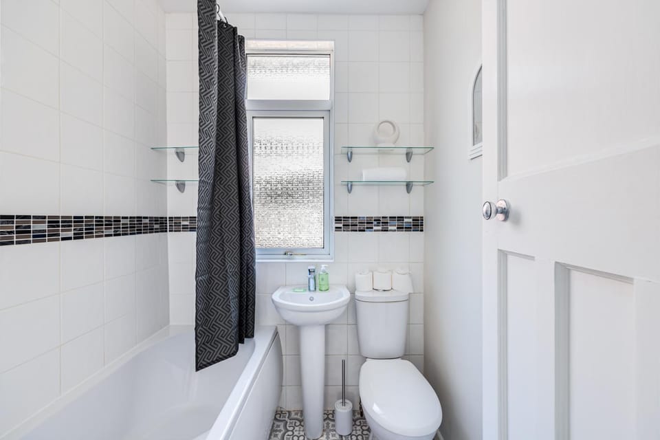 Toilet, Bathroom, Bath