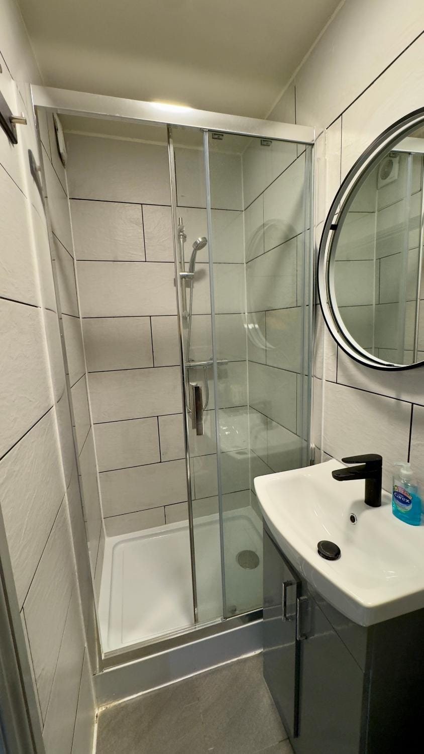 W3 Hotel Apartment in London Borough of Ealing