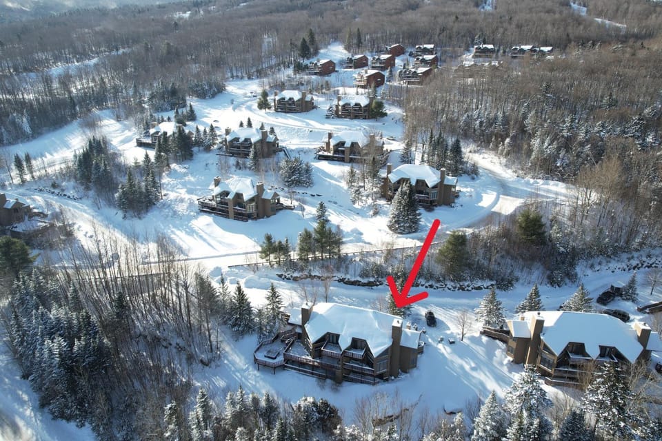 C3 Crawford Ridge Townhome with views walk to ski lodge House in Carroll