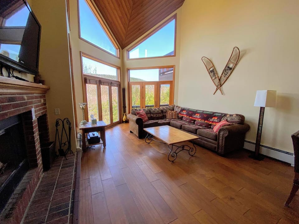 C3 Crawford Ridge Townhome with views walk to ski lodge House in Carroll