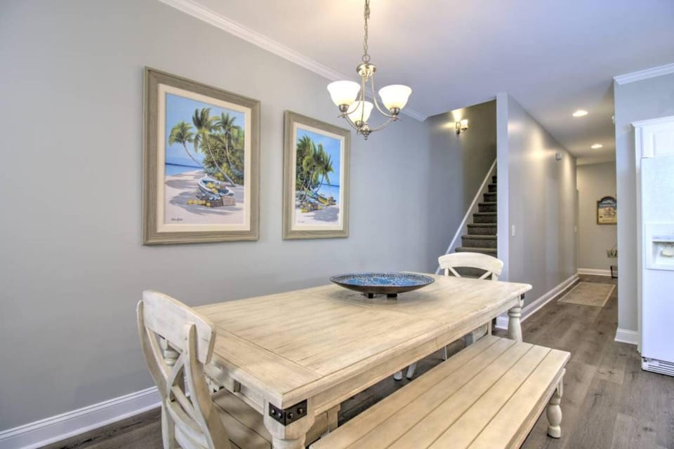 Seating area, Dining area, Buffet breakfast