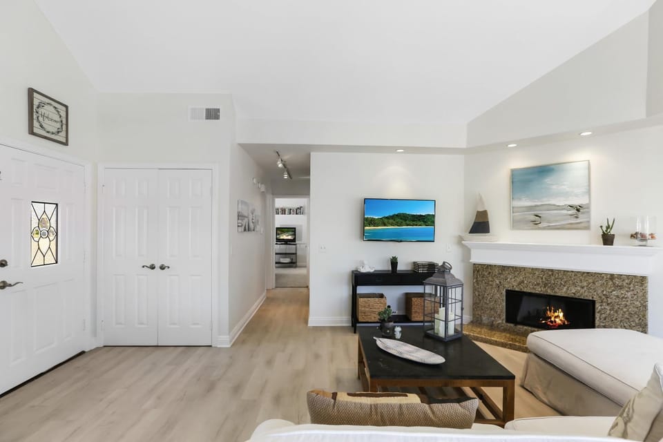 SoCal's Finest Gem on Dahlia House in Corona Del Mar