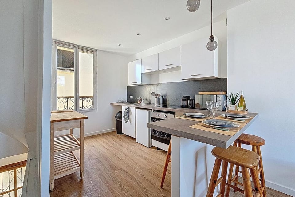 Duplex lumineux et rénové-Vue Seine-Tout à pied Apartment in Île-de-France