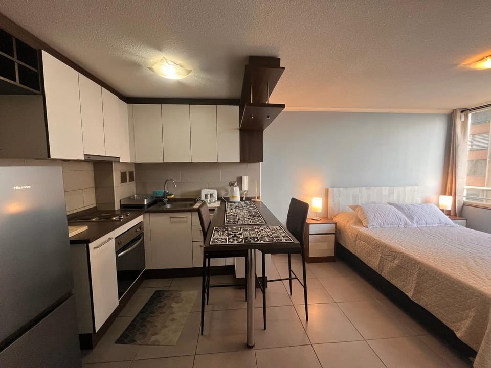 Bed, Kitchen or kitchenette, Dining area, Bedroom