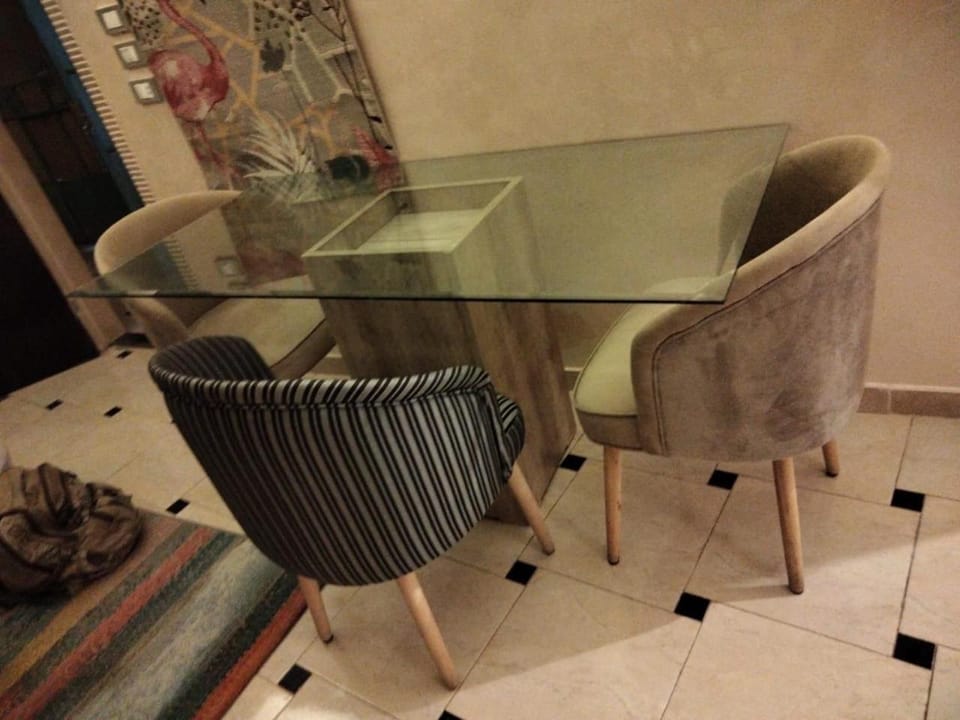 شقة رائعة تتمتع بالخصوصية في الزمالك zamalek luxury flat Apartment in Cairo