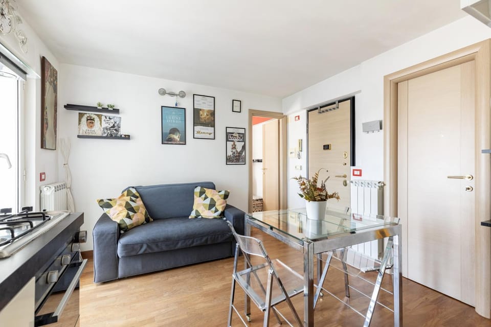 Kitchen or kitchenette, Living room, Dining area