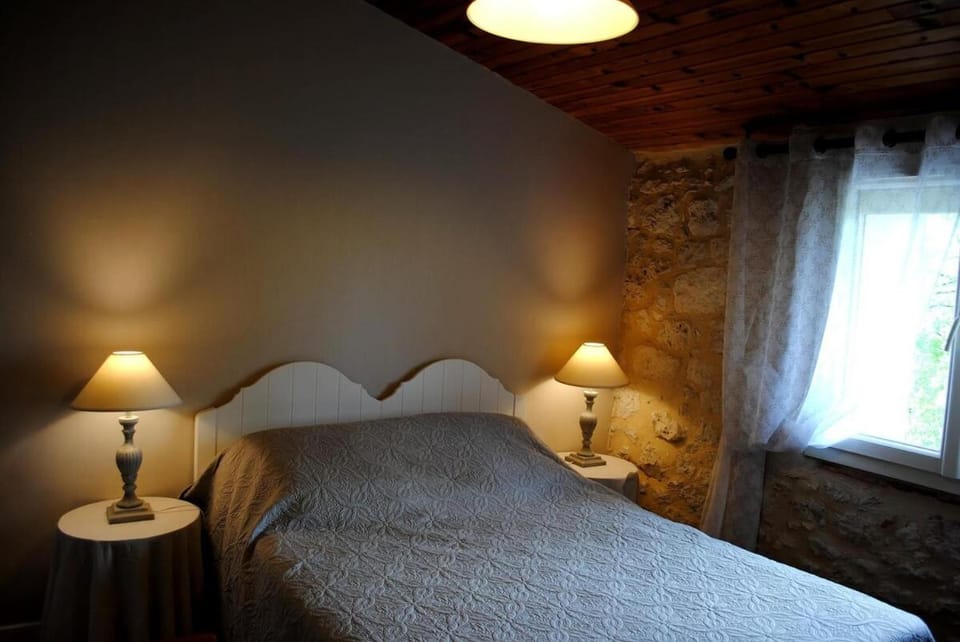 Bed, Photo of the whole room